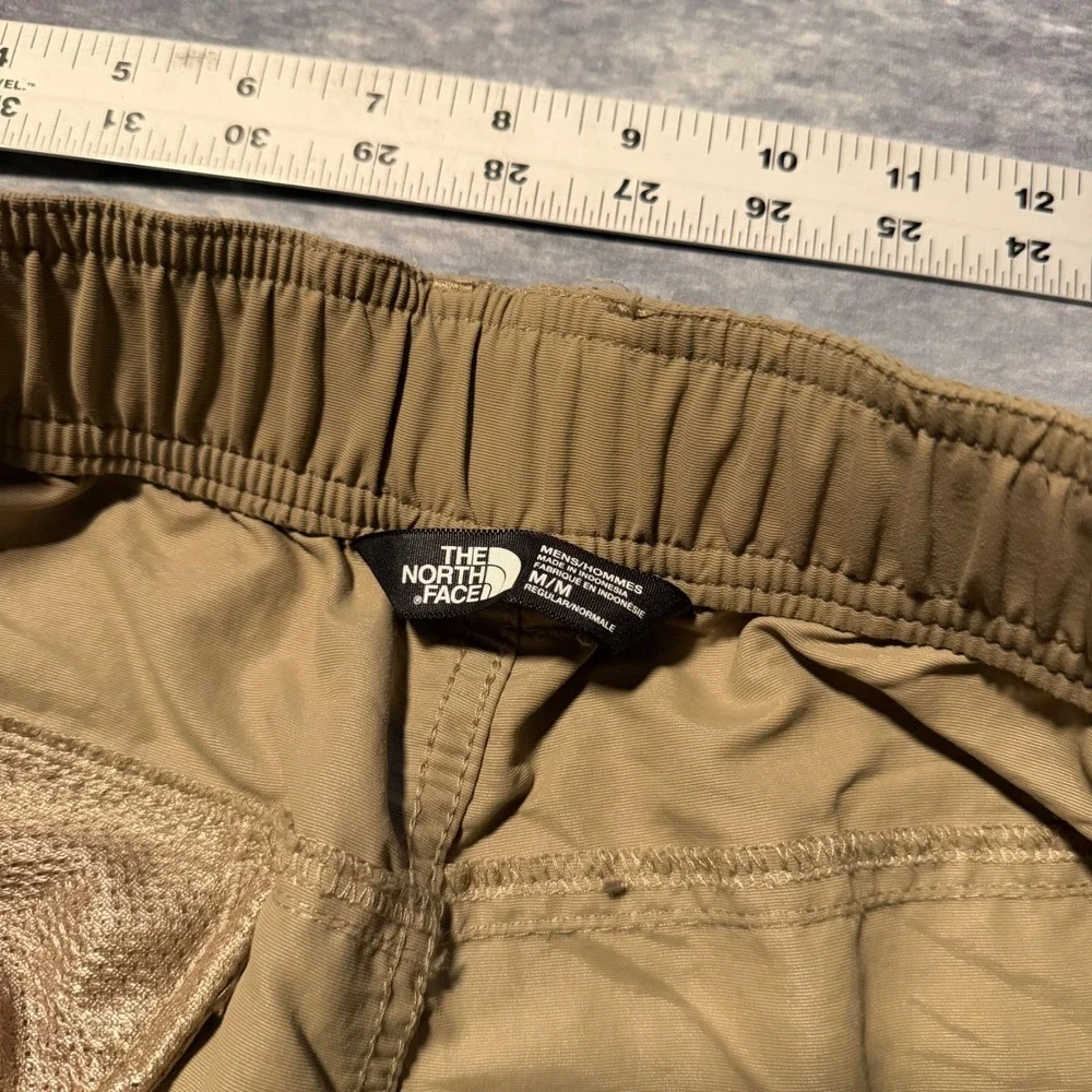 The North Face Convertible Hiking Pants Mens M Khaki Tan Zip Off Shorts Gorpcore
